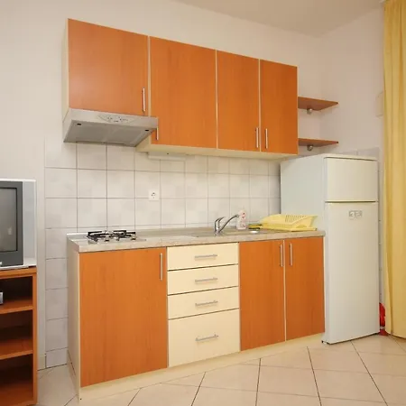 Apartamento With A Parking Space Mlini, Dubrovnik - 8542 Mlini
