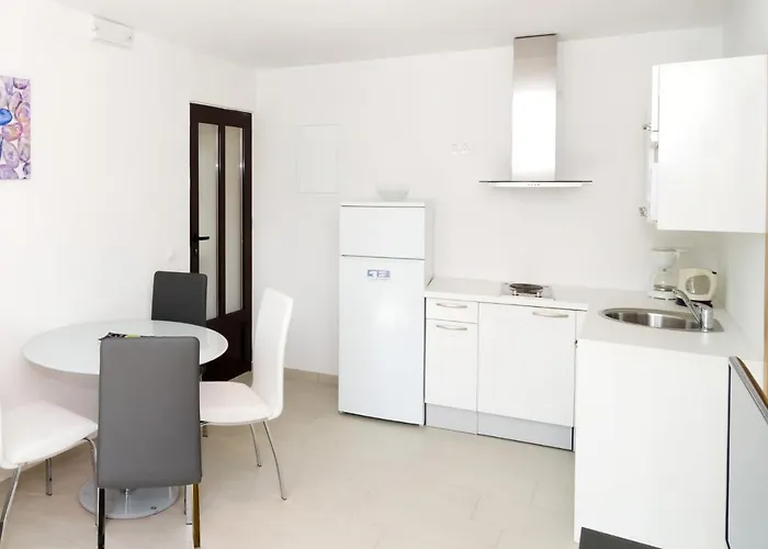 With A Parking Space Mlini, Dubrovnik - 8542 米利尼